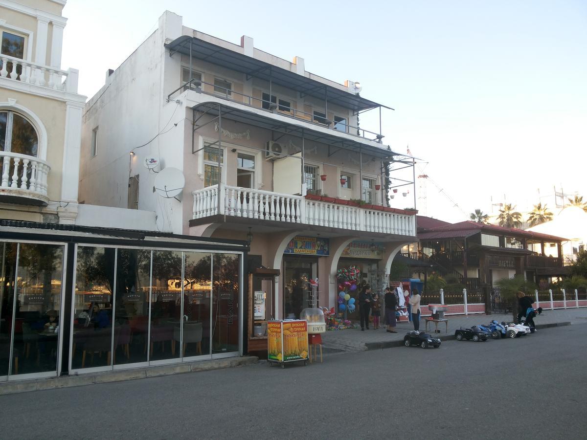 Sukhum City Mini Hotel Σουχούμι Εξωτερικό φωτογραφία