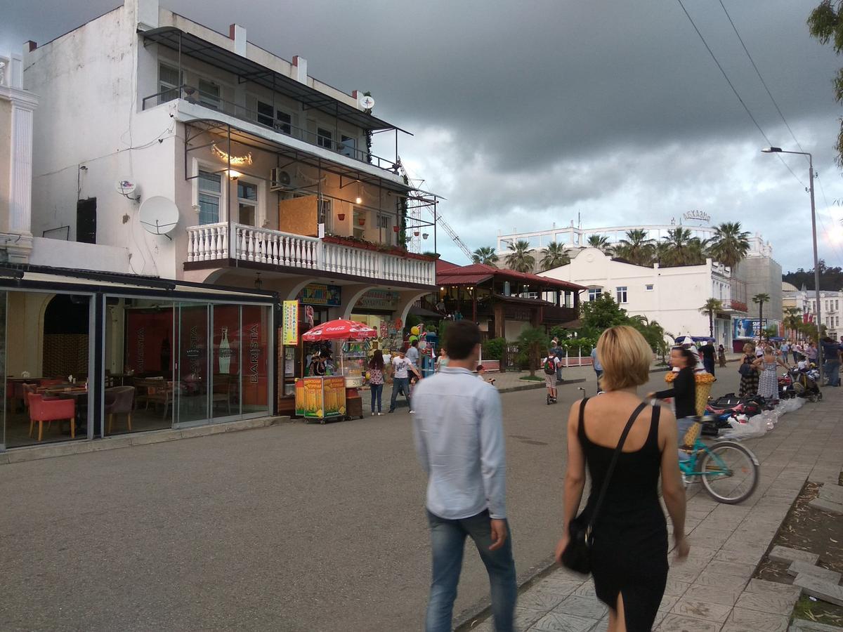 Sukhum City Mini Hotel Σουχούμι Εξωτερικό φωτογραφία